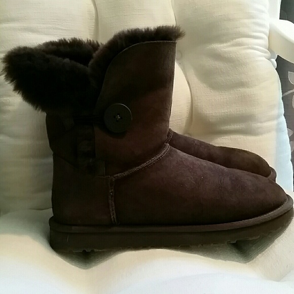 UGG boots!!! Great condition - Picture 2 of 3